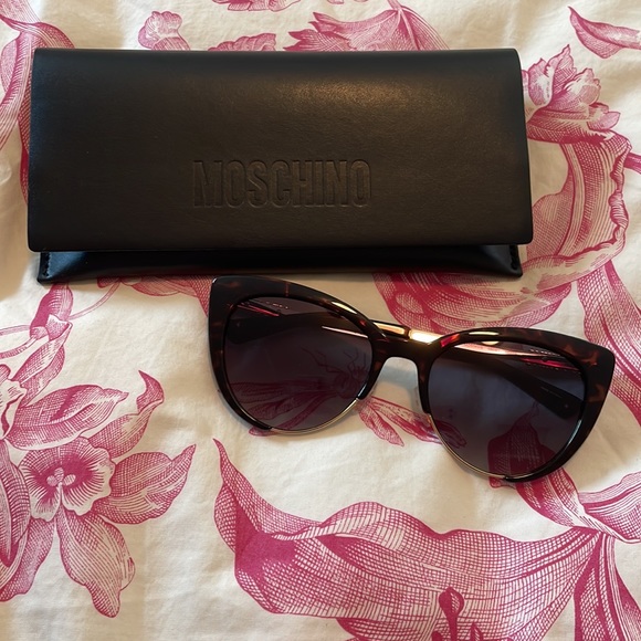 Moschino Sunglasses - Picture 15 of 15